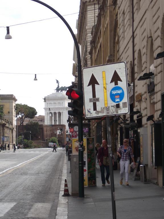 Five Pensión Roma